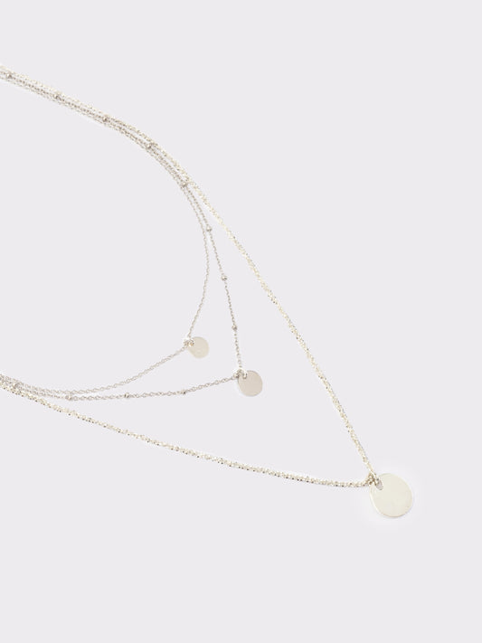 带渐变奖章的三股项链