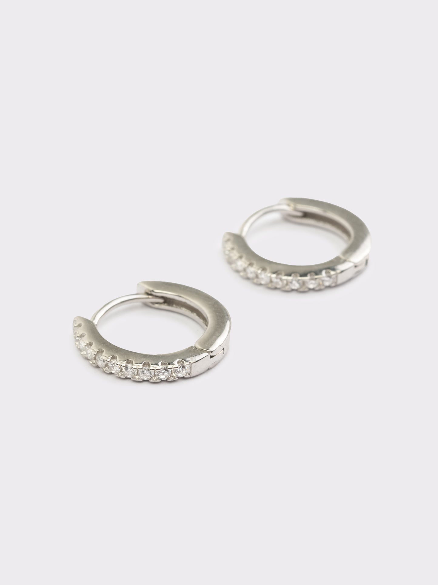 Orecchino Scattino in argento con zirconi