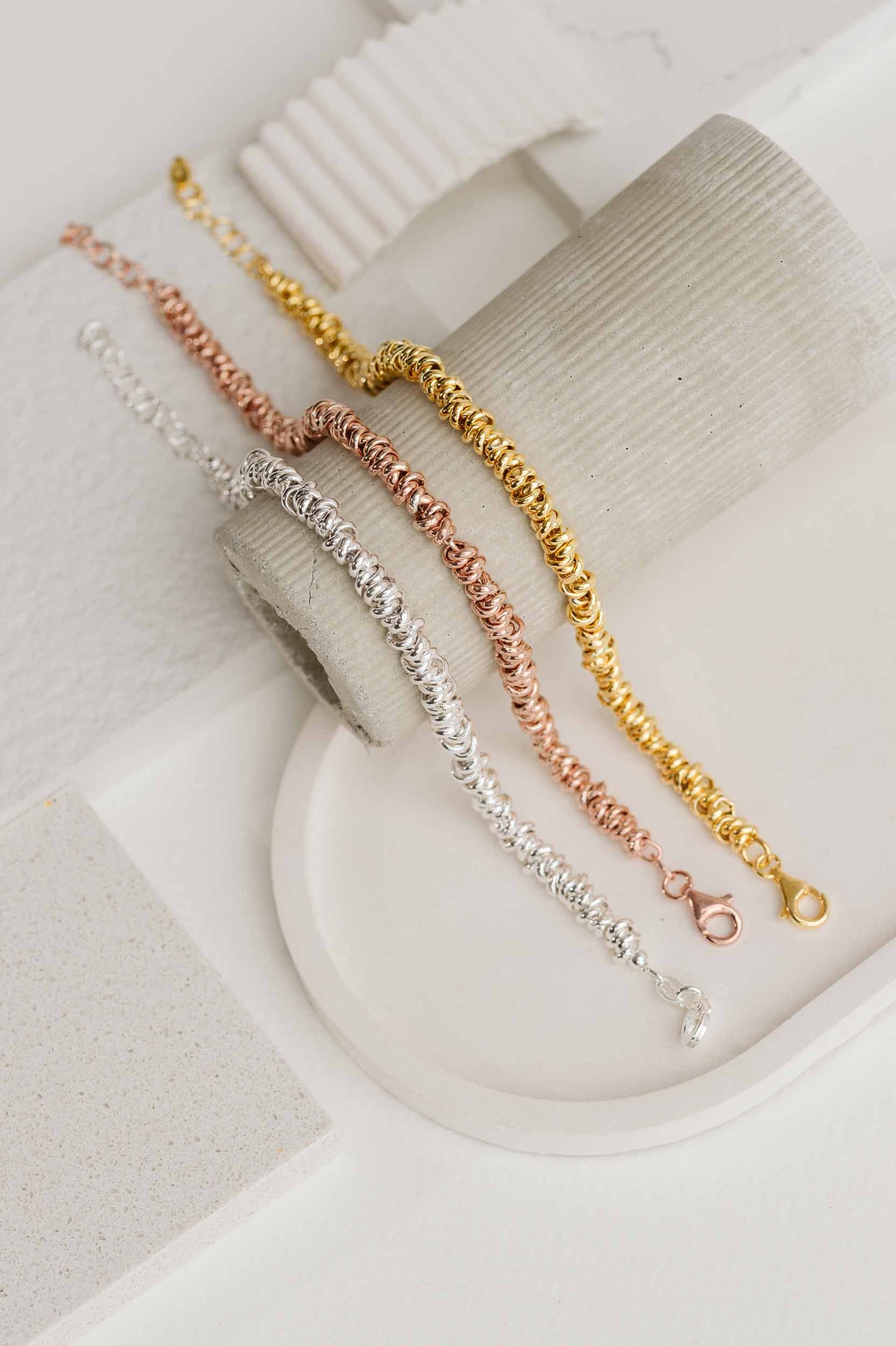 Bracciale argento anellini incrociati