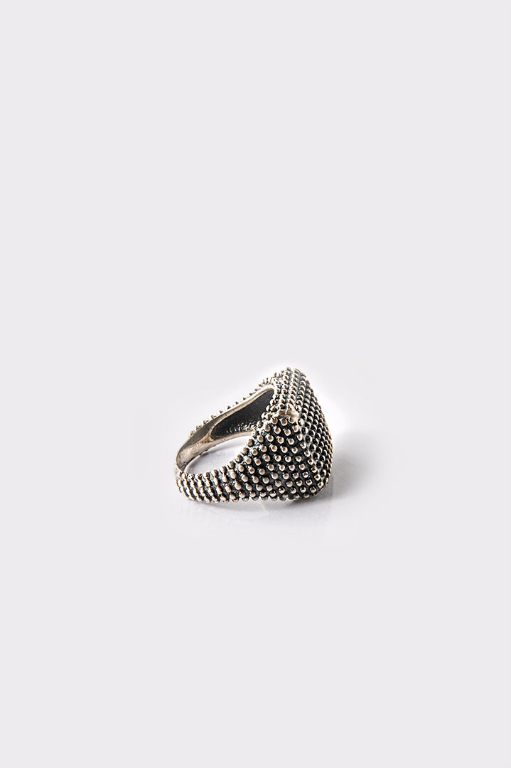 #anello #anellomignolo #ring #argento #silver #chevalier #chevalierquadrato #chevalierpuntinato #puntinato #idearegalo #regalodonna #gioiello #jewelery