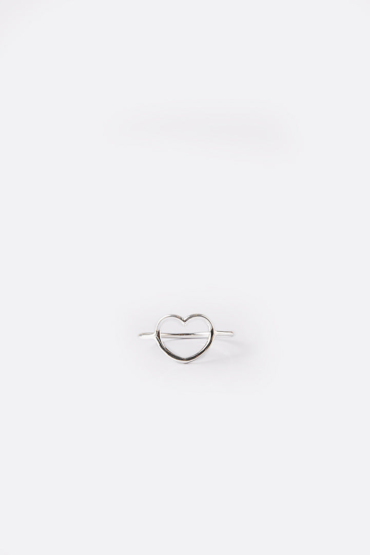 #anello #ring #argento #silver #cuore #cuorevuoto #heart #simboli #anellisottili #idearegalo #regalodonna #amiche #friendship #gioiello #jewelery