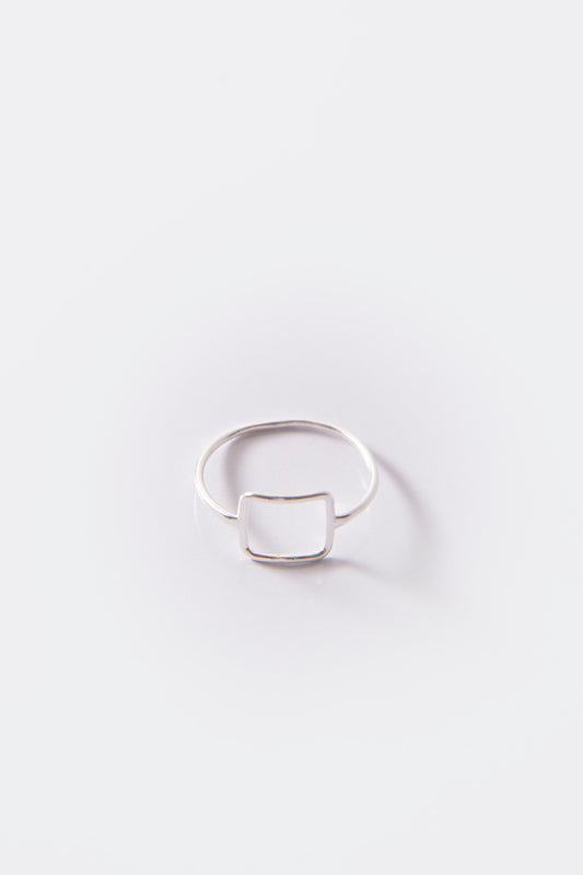 #anello #ring #argento #silver #quadrato #simboli #anellisottili #idearegalo #regalodonna #amiche #friendship #gioiello #jewelery