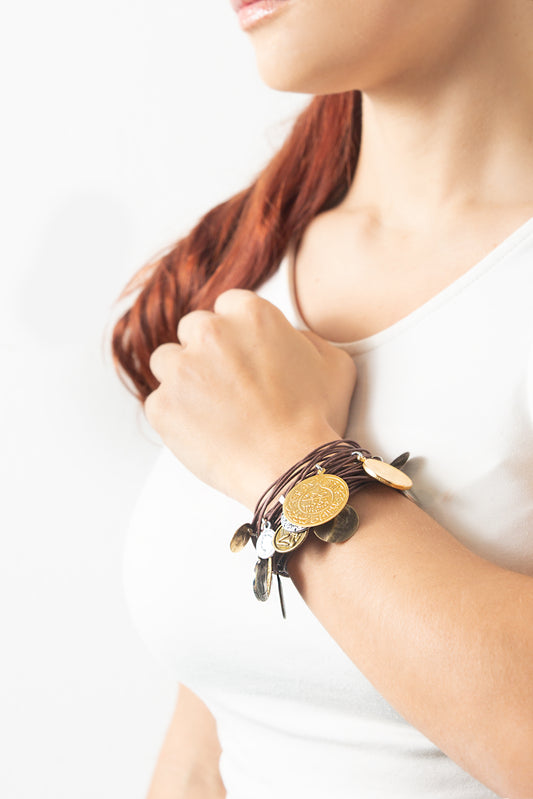 棕色皮革硬币绳手链