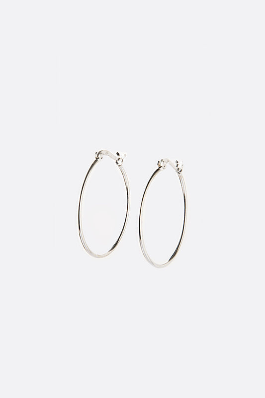 Orecchino a cerchio sottile