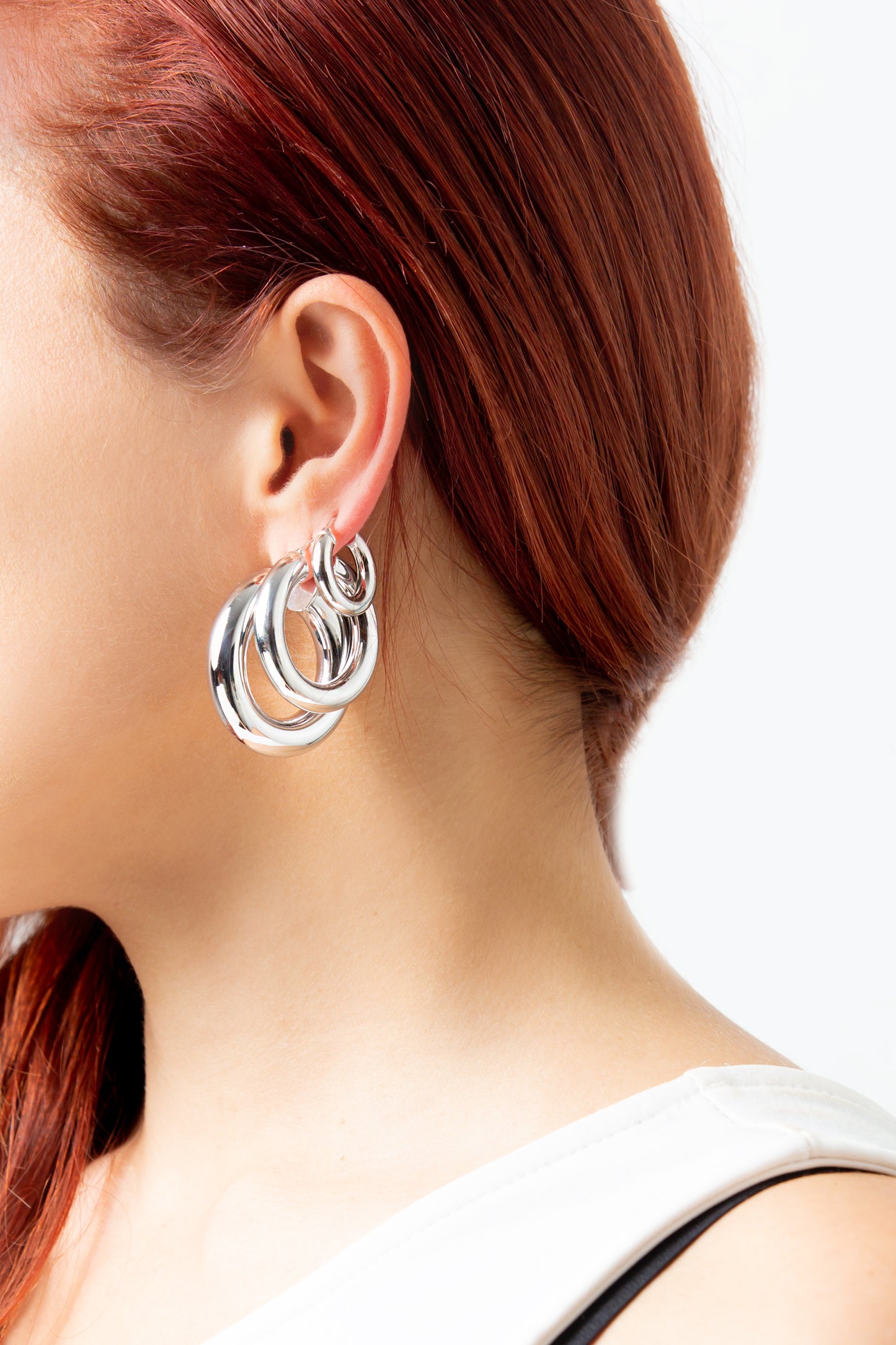 Orecchino a cerchio bombato grande