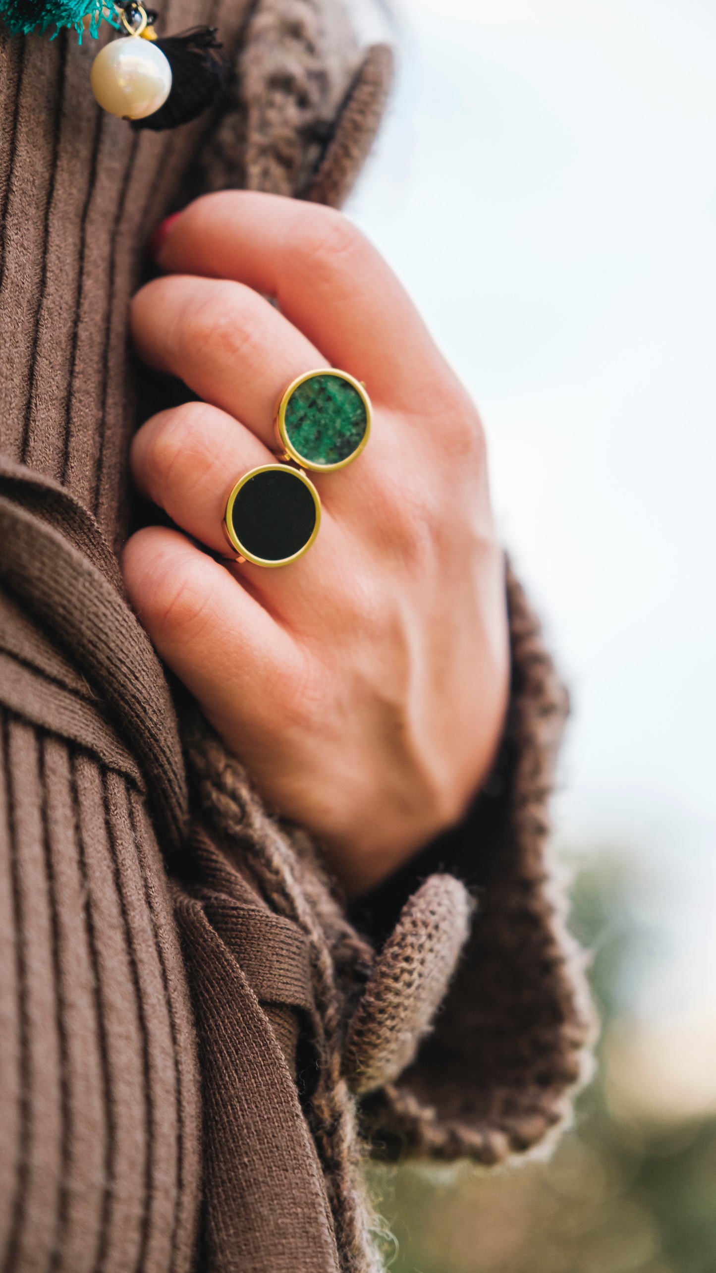 Anello con pietra dura naturale