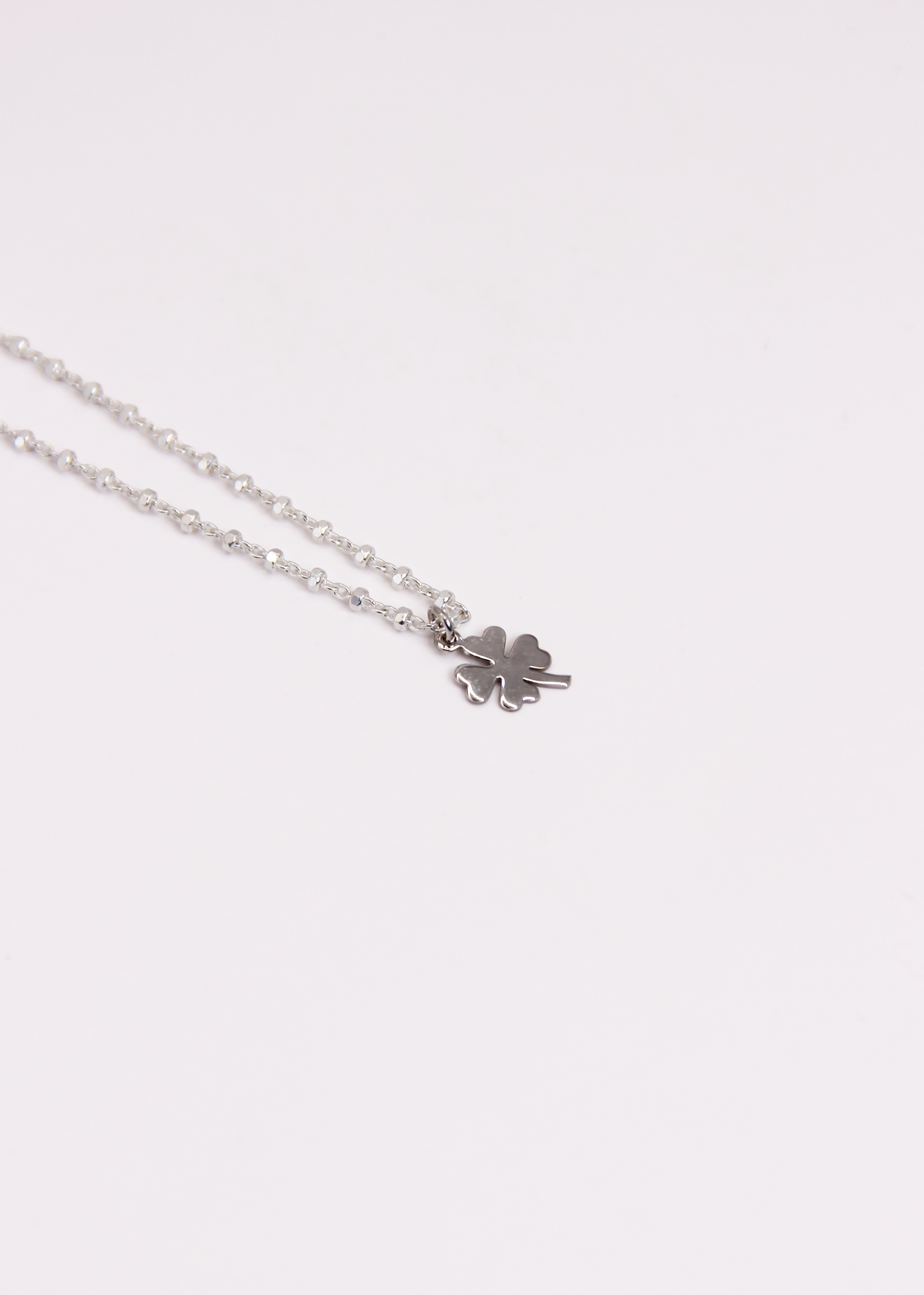 Bracciale con mini ciondolo in argento