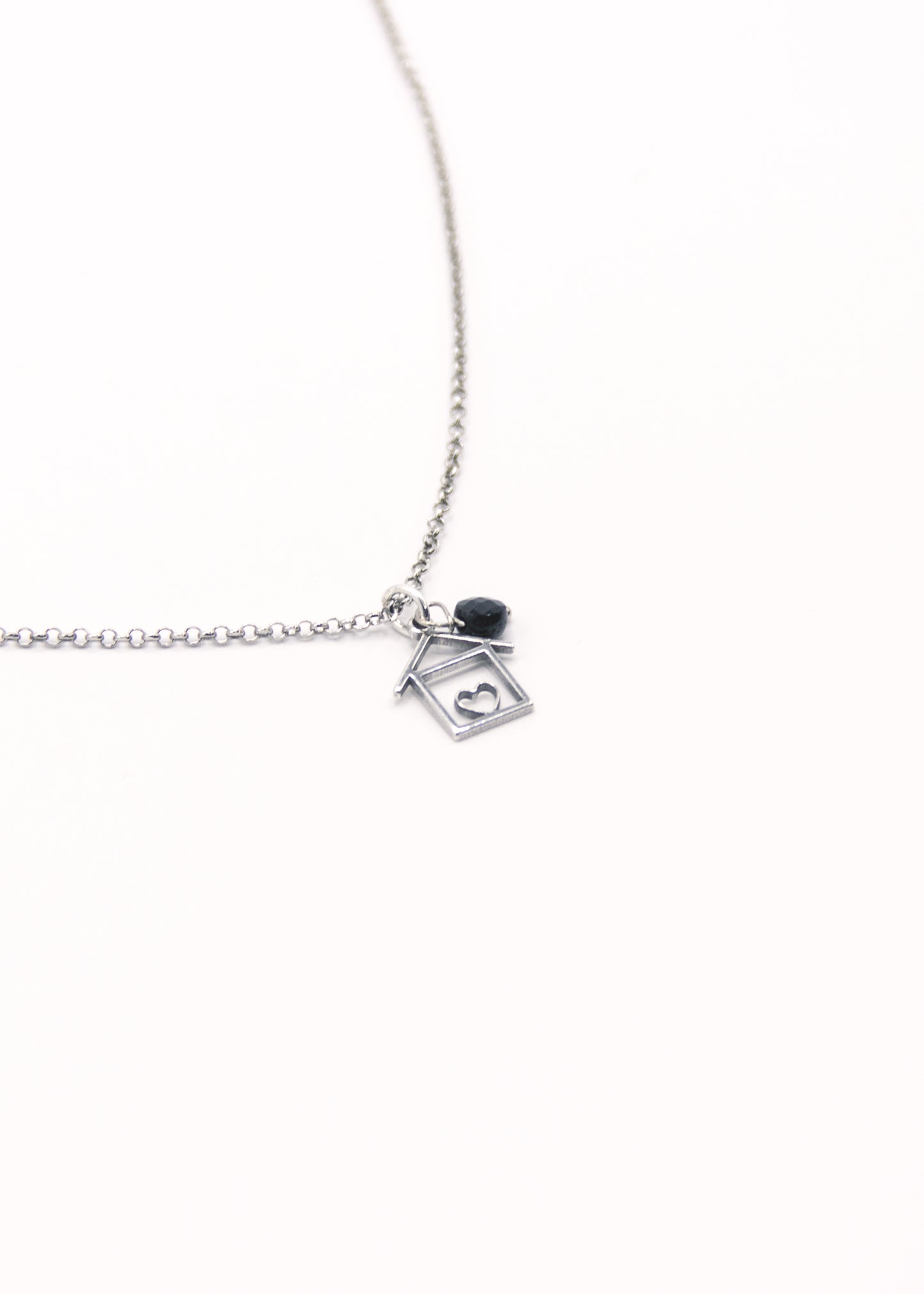 Collana Casetta in argento e pietra dura
