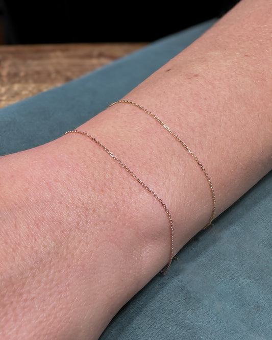 Infinito, bracciale saldato senza chiusura in oro 18 carati, catena reale in oro giallo, bianco e rosa, saldatura a genova da laura sciunnach bijoux, acquistabile come carta regalo