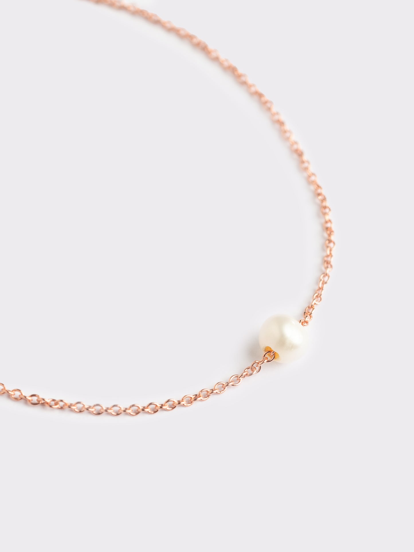 Bracciale Filo in argento con perla di lago passante