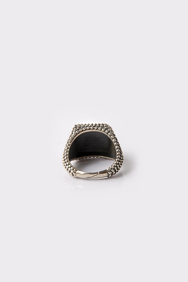#anello #anellomignolo #ring #argento #silver #chevalier #chevalierquadrato #chevalierpuntinato #puntinato #idearegalo #regalodonna #gioiello #jewelery