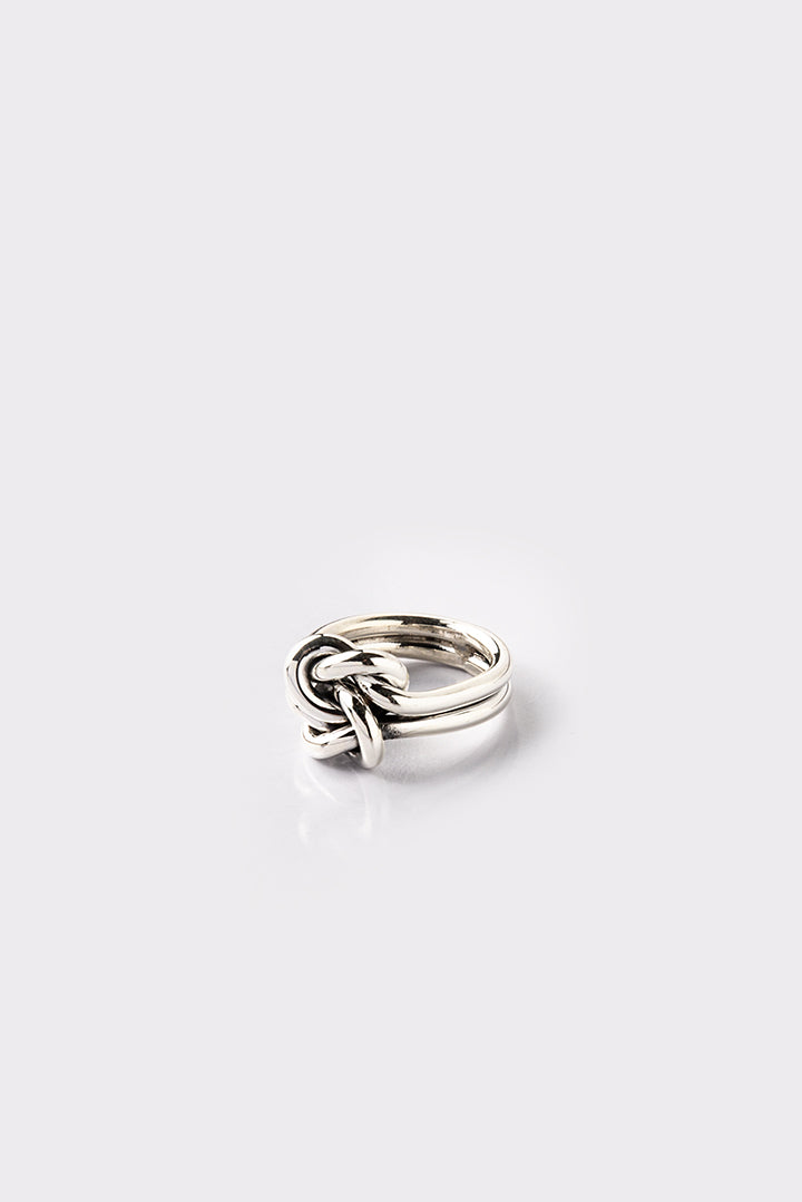Anello in argento nodo doppio