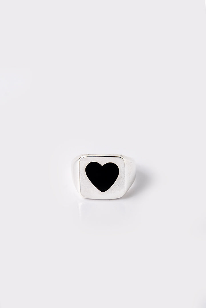 #anello #anellomignolo #argento #silver #chevalier #chevalierquadrato #cuore #cuorenero #cuoresmaltato #smaltonero #blackheart